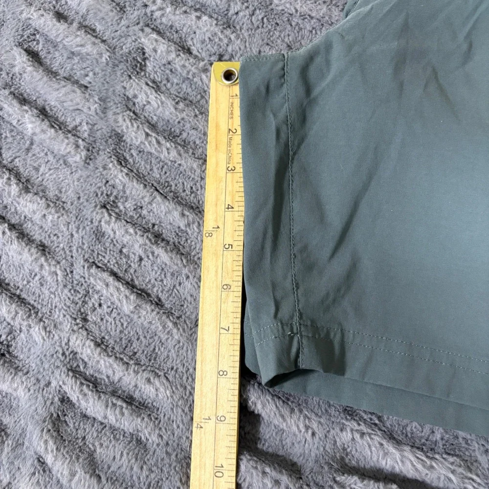 Eddie Bauer Mens 40 Sage Green Performance Hiking Shorts Stretch Nylon AR472